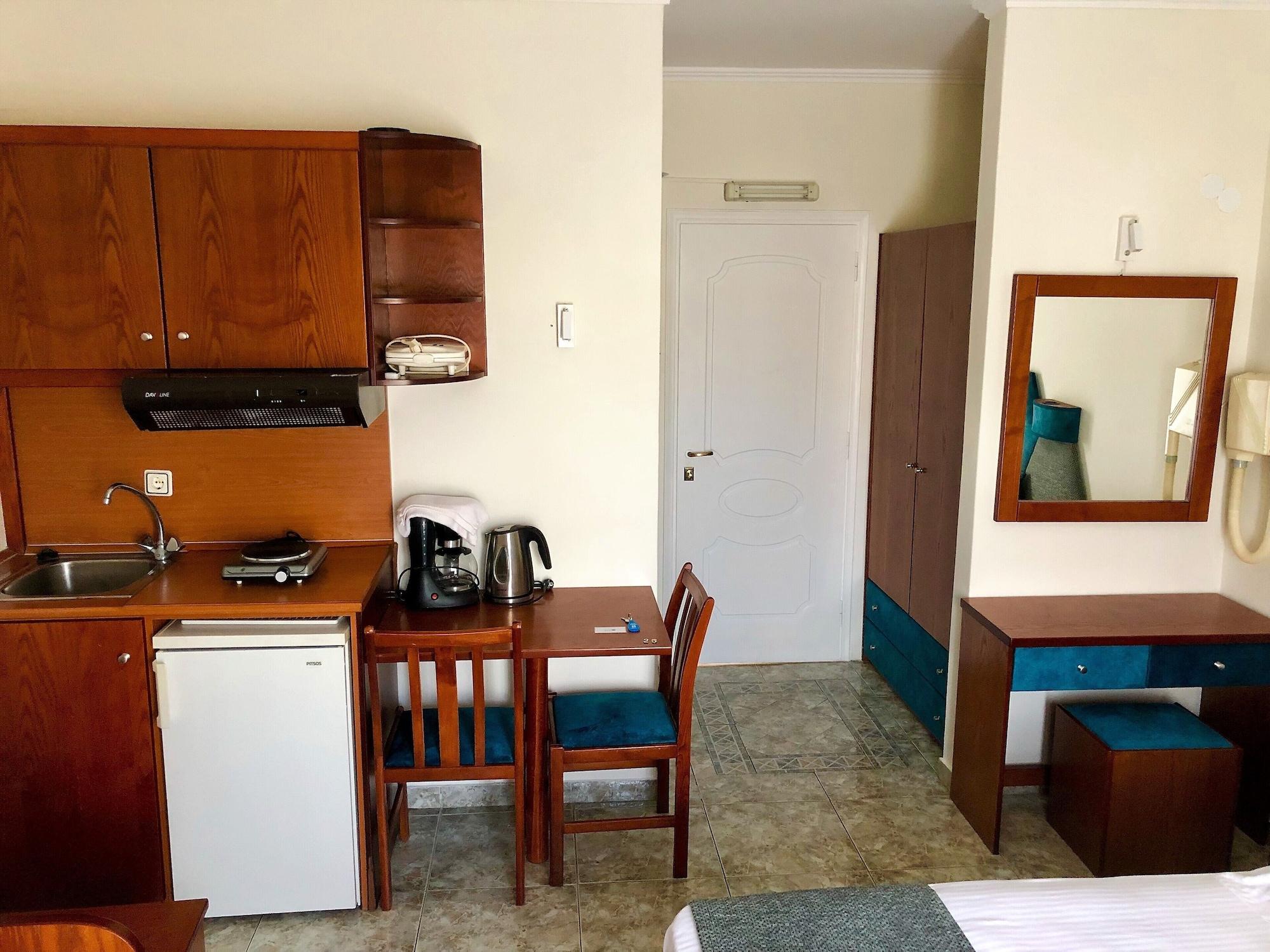 Hotel Dionysis Studios Adamantas  Екстериор снимка