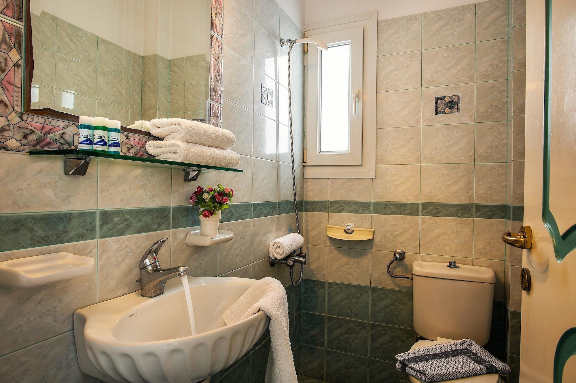 Hotel Dionysis Studios Adamantas  Екстериор снимка