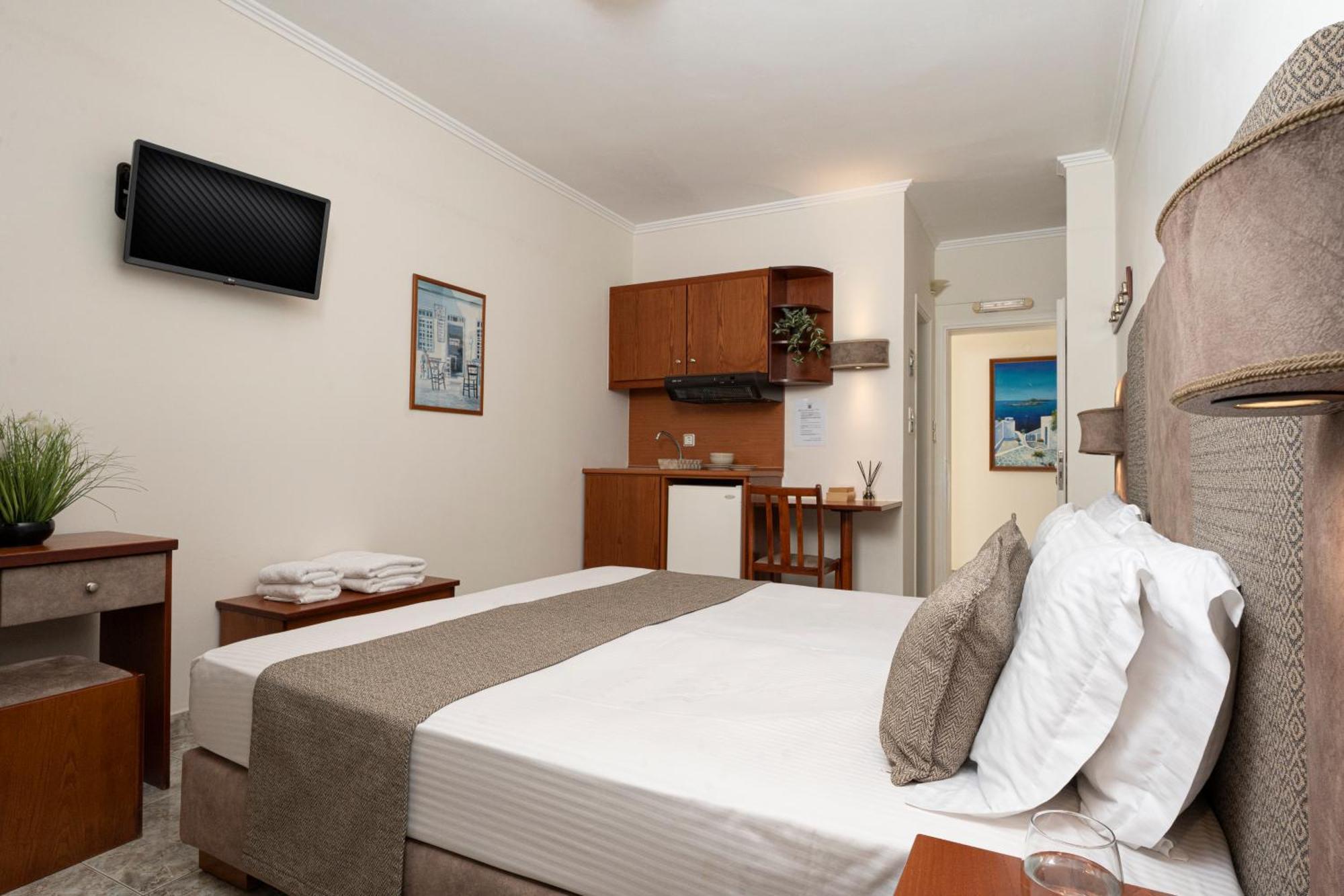 Hotel Dionysis Studios Adamantas  Екстериор снимка